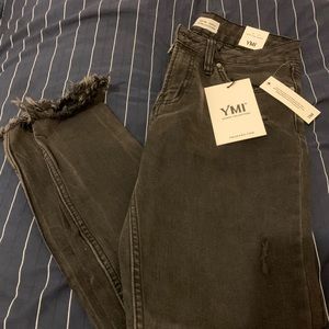 BRAND NEW SIZE 7 FASHION NOVA JEANS